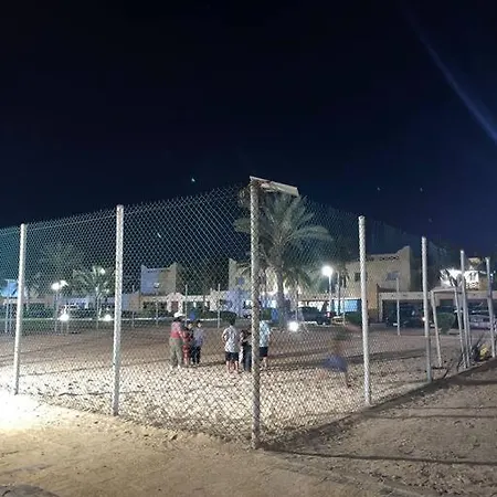 A Beach House For Rent - درة العروس Durat Alarous Exterior photo